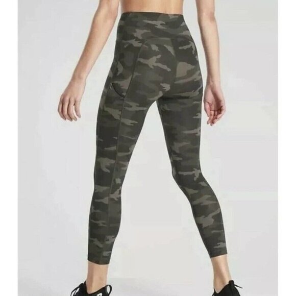 Athleta Camo Ultimate 7/8 Tights Size Small - Picture 11 of 11
